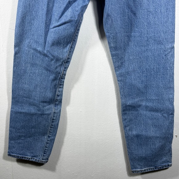 Levi's Womens Wedgie Jeans Tapered Leg Size 29/8 Medium Wash Classic High Rise - Picture 6 of 16